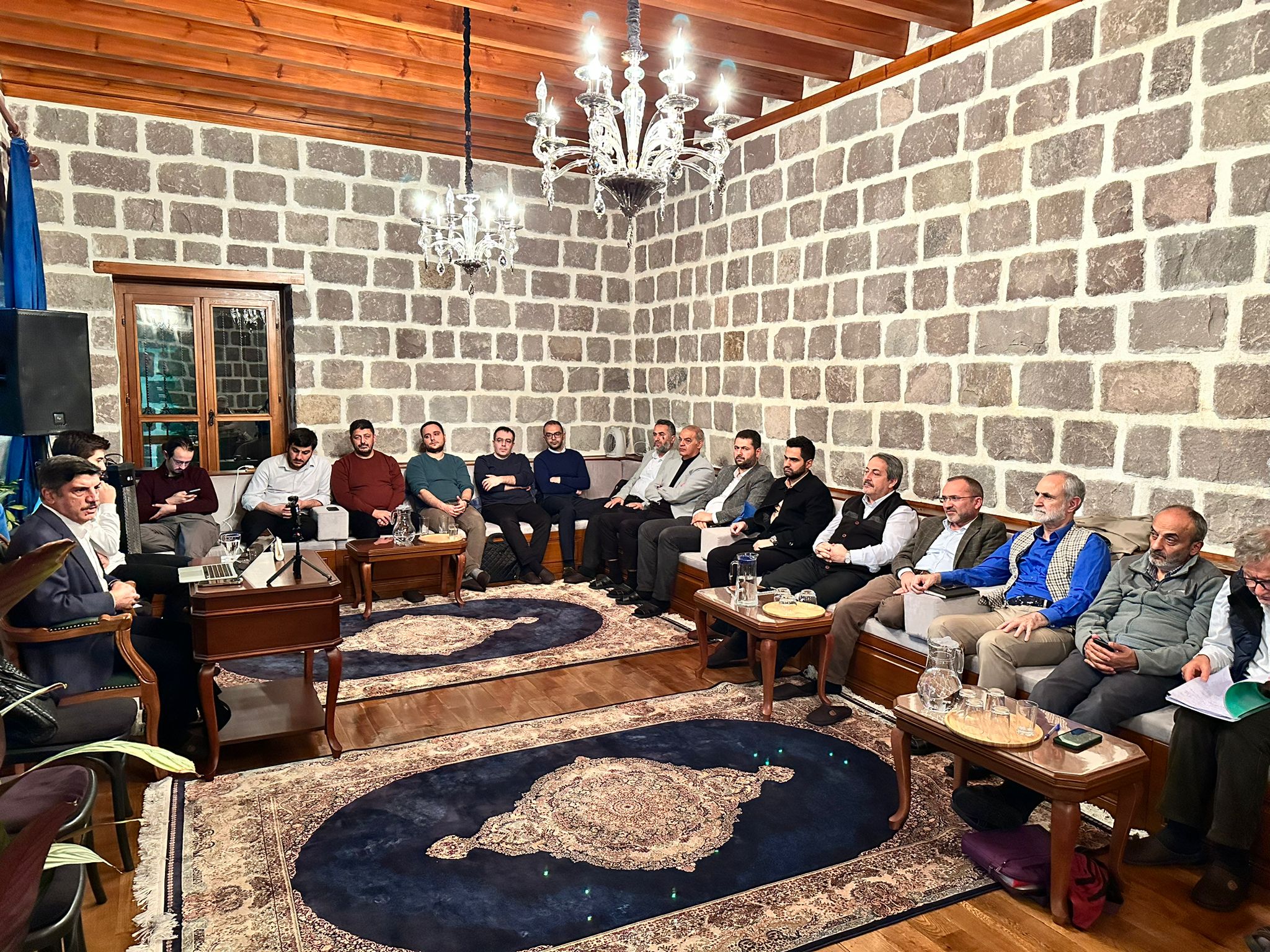 Prof. Dr. Yasin Aktay ile “Felsefe ve Sosyoloji Okumaları”